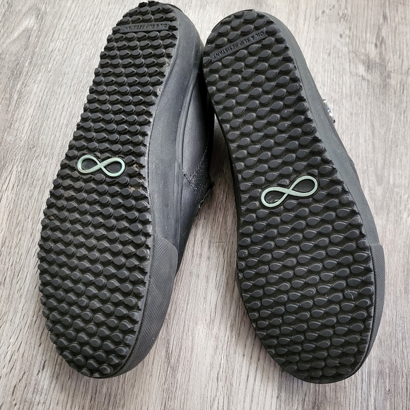 Infinity by Cherokee slip on shoes - Picture 6 of 6